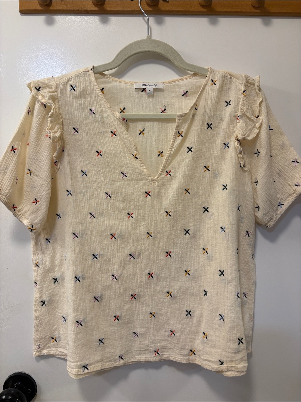Madewell Cream V-Neck Short Sleeve Top with Multicolor Cross-Stitch